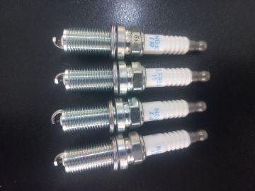 تصویر  شمع موتور مزدا ۳ جدید و قدیم کره ای اصلی 